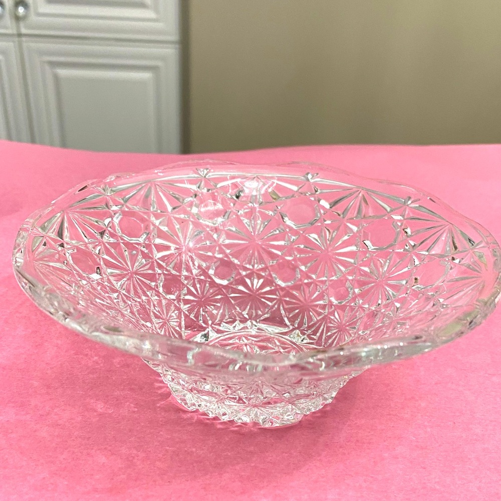 Daisy & Button Pattern Clear Glass Candy Dish